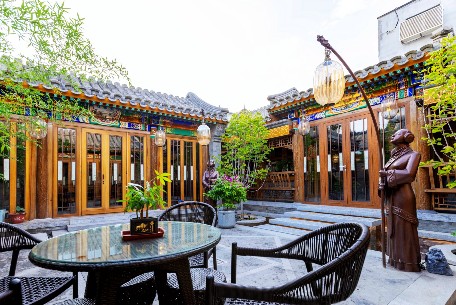 四合院里的岁月静好：北京胡同生活中的城市缩影
