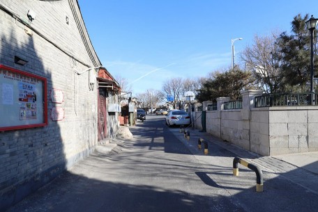 北新华街 - 位于北京市西城区，东起西单北大街
