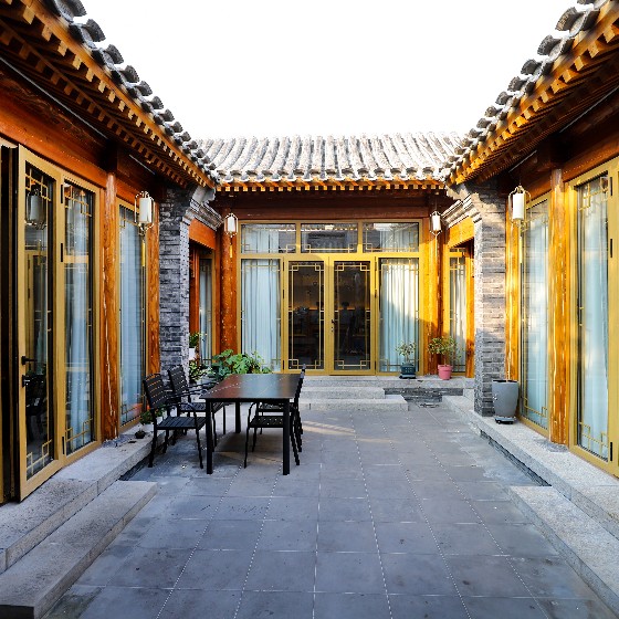 前门西新翻建精装四合院